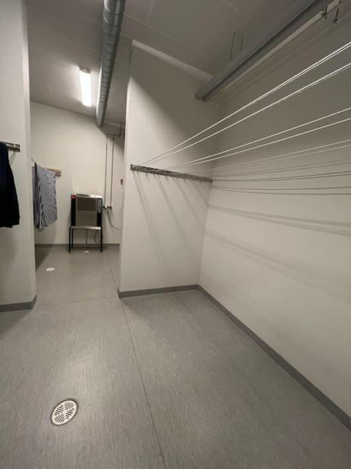Suite - King Size Bed - Gym&Wifi - Indoor Parking 로바니에미 외부 사진