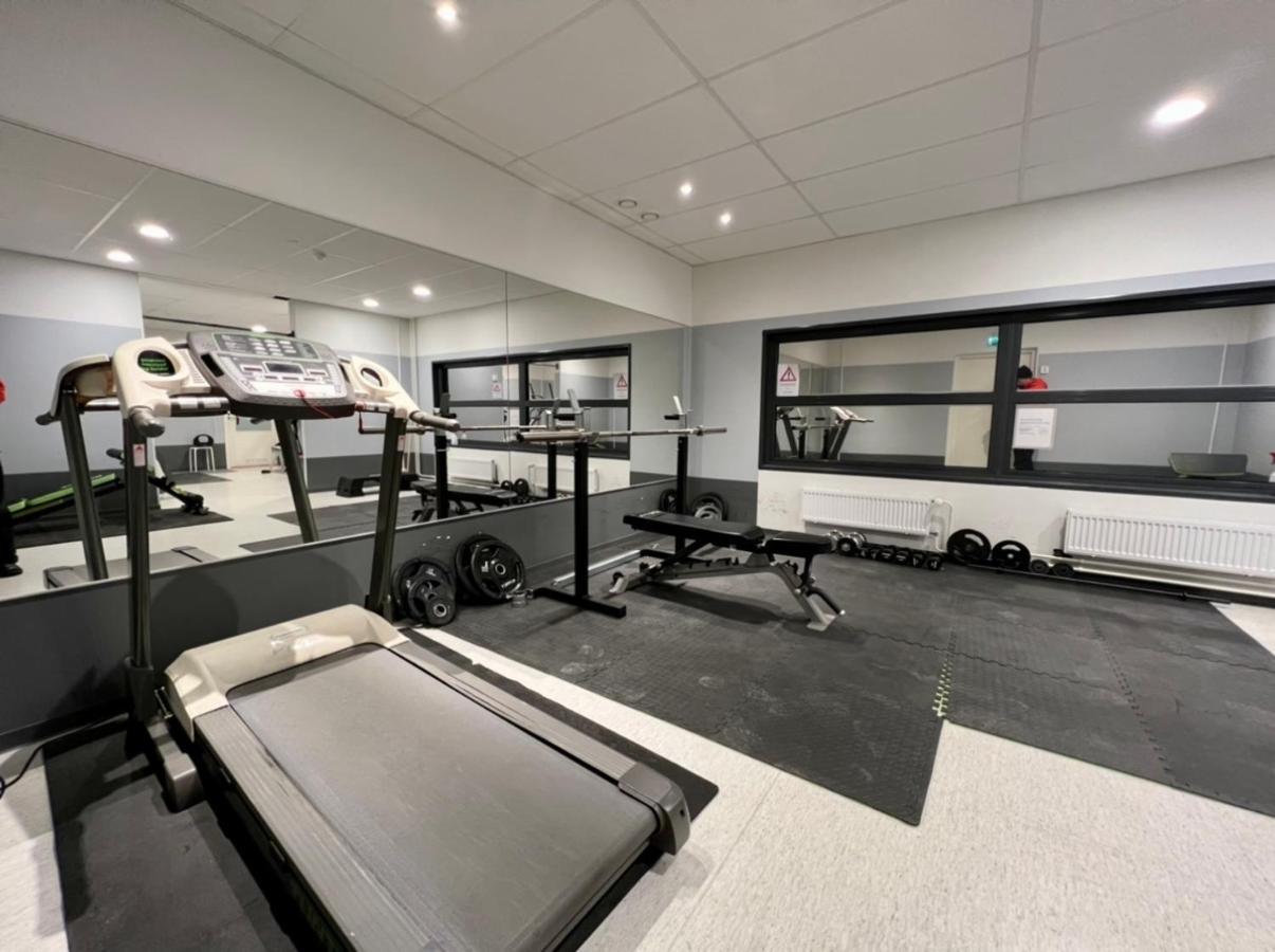 Suite - King Size Bed - Gym&Wifi - Indoor Parking 로바니에미 외부 사진
